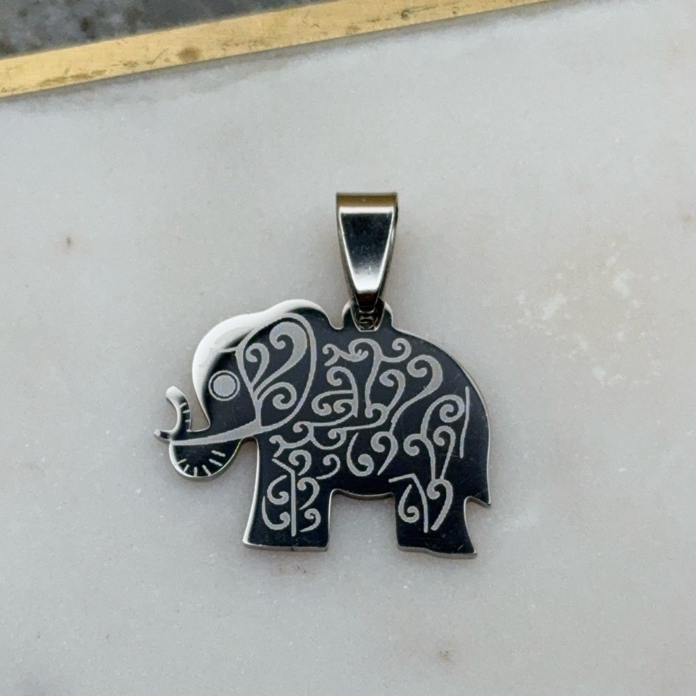 Stainless Steel Jewelry Silver tone Elephant Pendant 🐘 - Picture 4 of 7